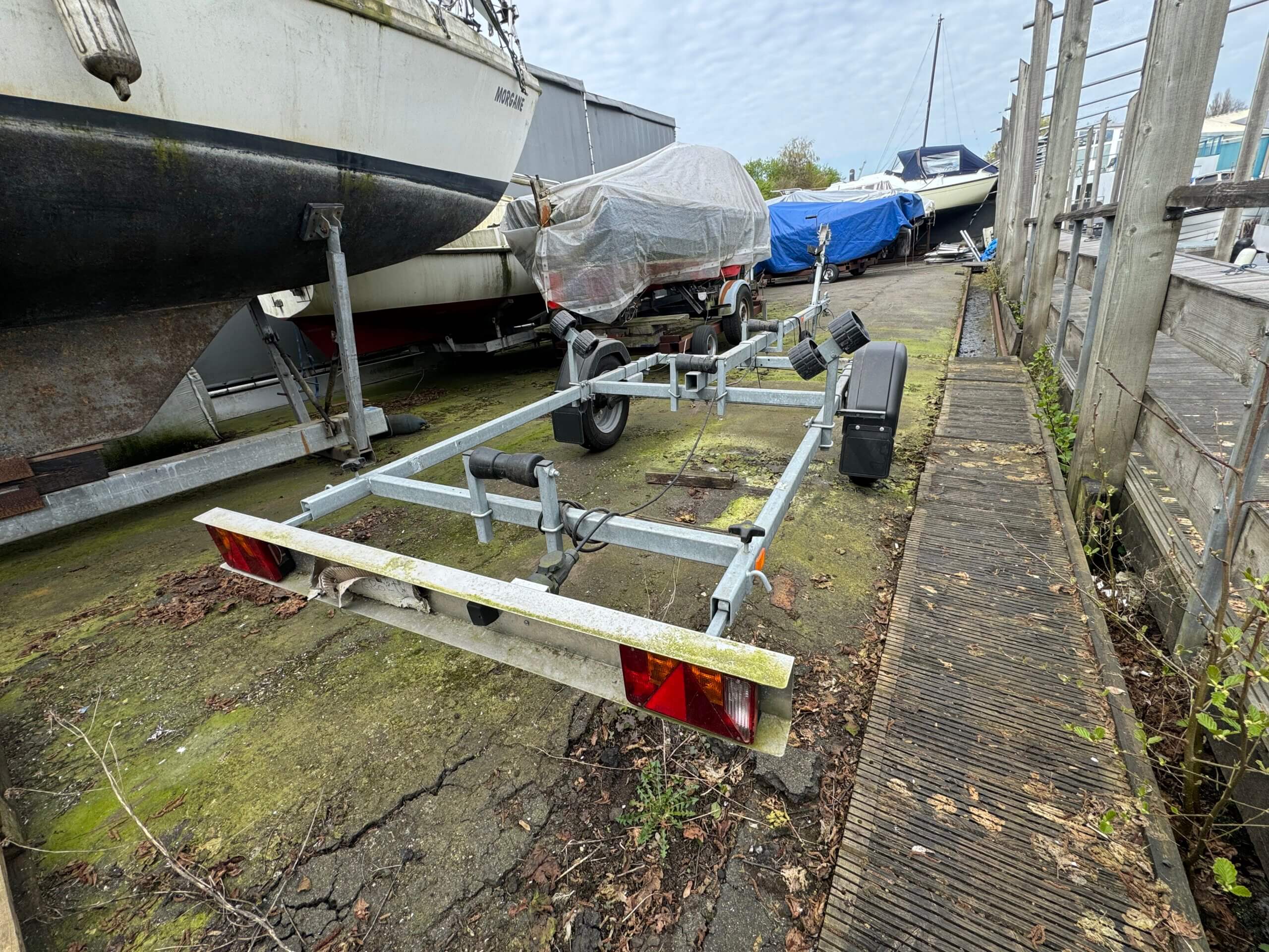 Knott VG7-L 750 kg torsie-as (ongeremd)Trailer te koop